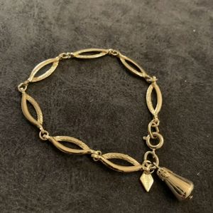 Vintage Gold Tone Charm Bracelet  "DELIGHTFUL" Sarah Coventry Jewelry - Sara Cov
